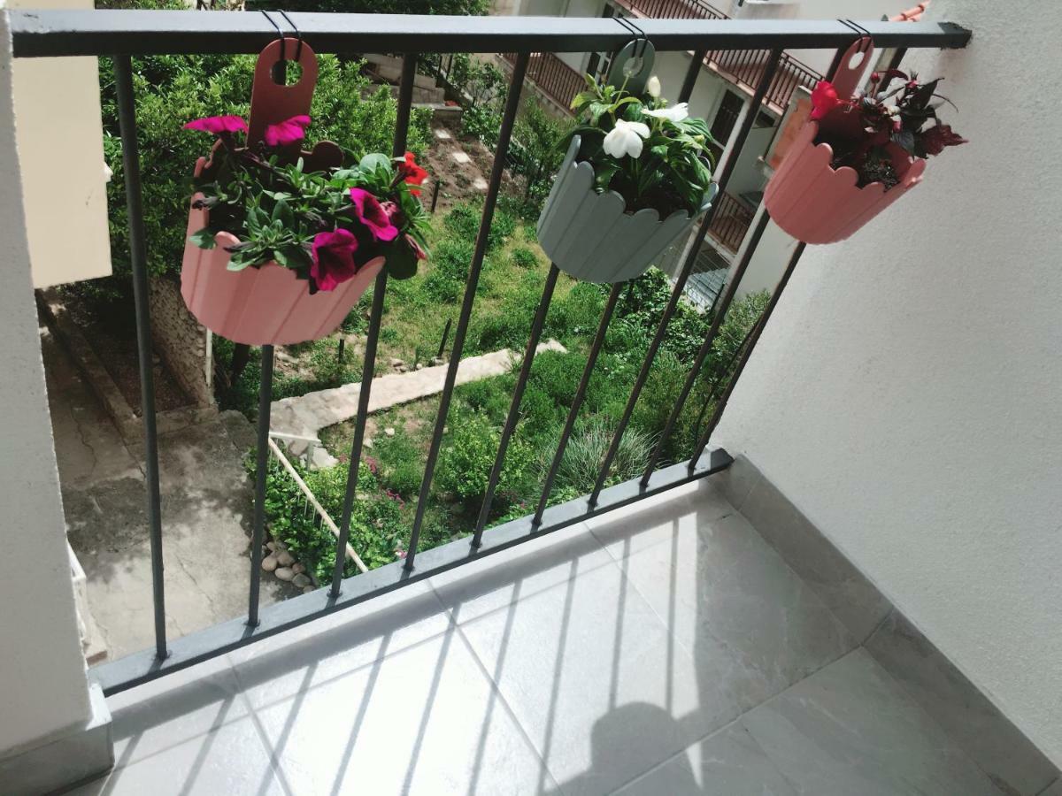 Apartman Grey 2 Minutes From Sea Apartment Makarska Luaran gambar